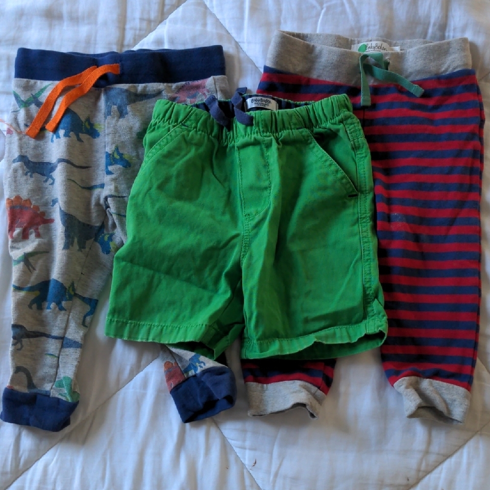 Colorful Dinosaur Print Kids Pajama Set - Picture 3 of 3